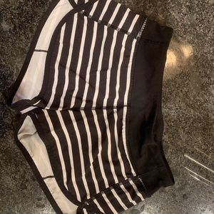ivivva speedy shorts  (size) iviva-10 lulu- 0